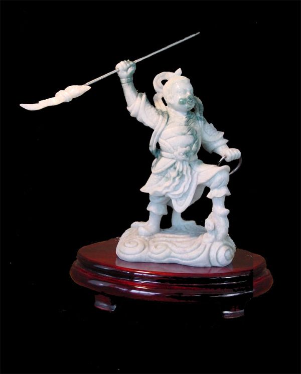 QUAN OH (God of War) Charges with His Metal Sword